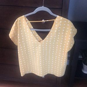 Forever 21 polka dot blouse 💛💛